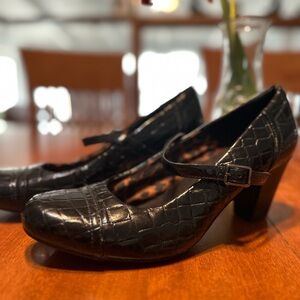 Clark’s Mary Jane heels. Size 12M